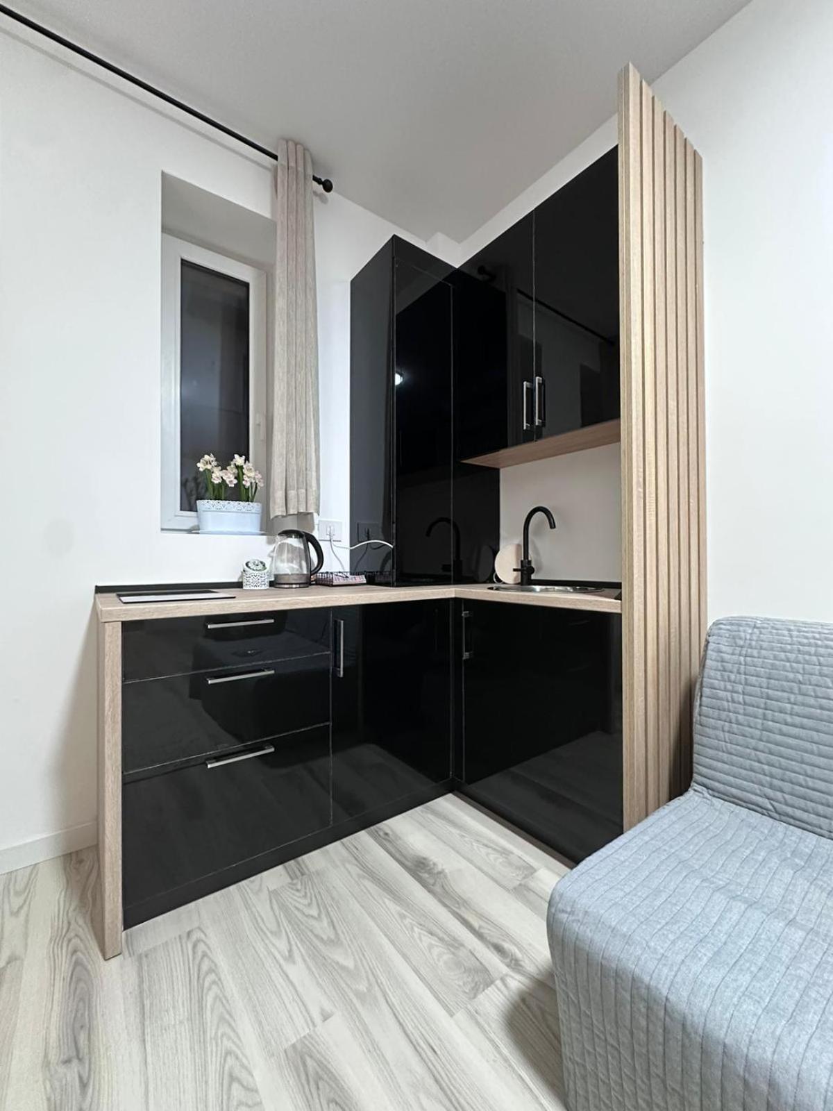 Luxury 1 Bedroom Apartment Bukarest Eksteriør billede